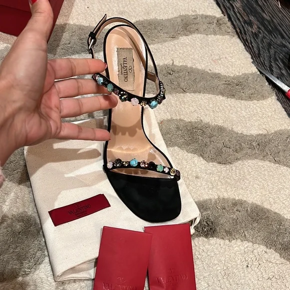 VALENTINO GARAVANI Rockstud Embellished Sandals - Picture 3 of 7